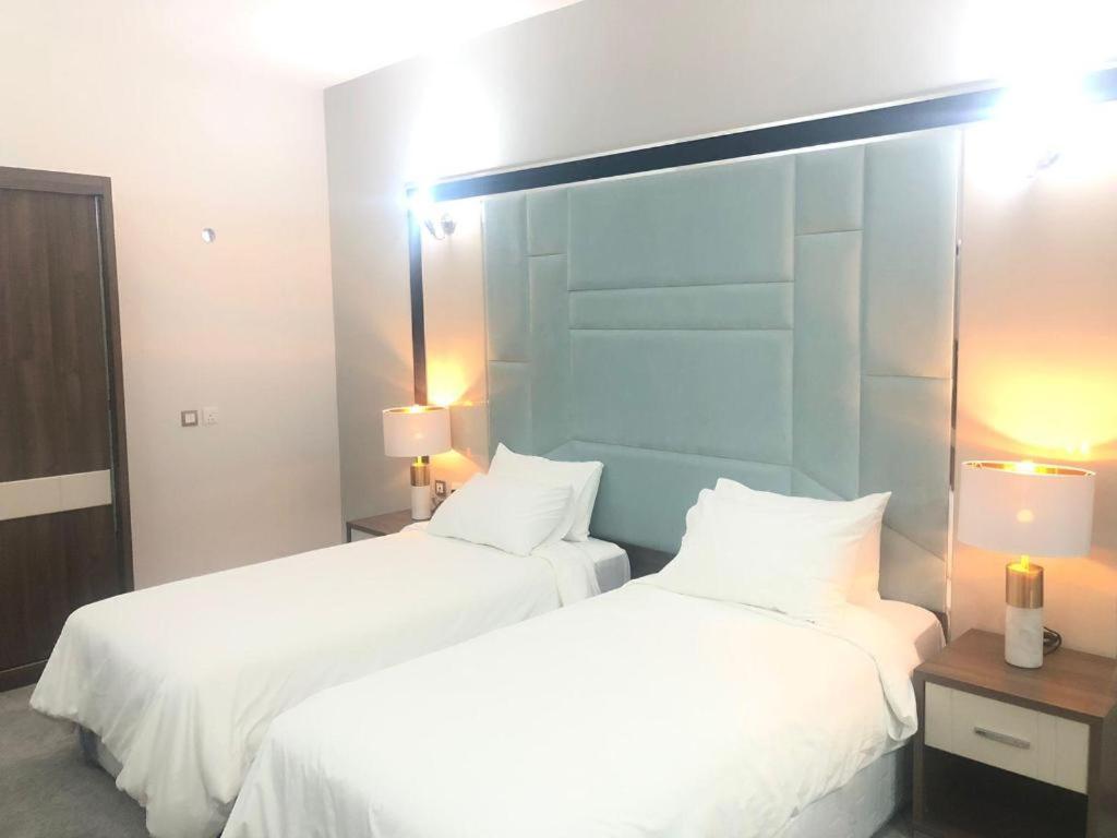 Alazmi Hotel Dubai Esterno foto